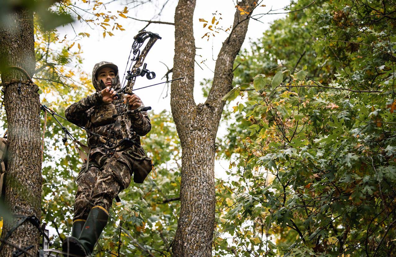 bow-hunting-treestand