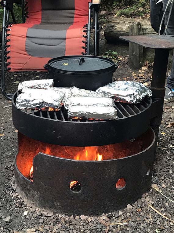 7 Piece Heavy Duty Dutch Oven Cast Iron Cookware Camping Fire