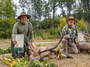 Hunters wearing King's Camo XKG with their red stags