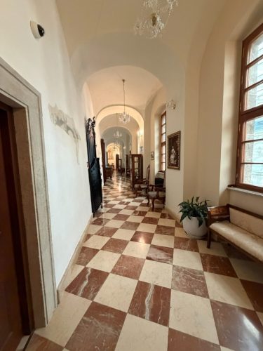 Hotel Galicia Nueva hallway